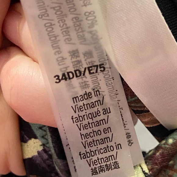 New! Victoria’s Secret Floral Shine Strap Wicked Push Up Bikini Top 4611 - Picture 5 of 7